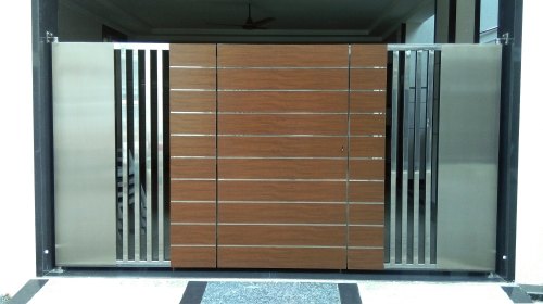 Steel sliding gate design