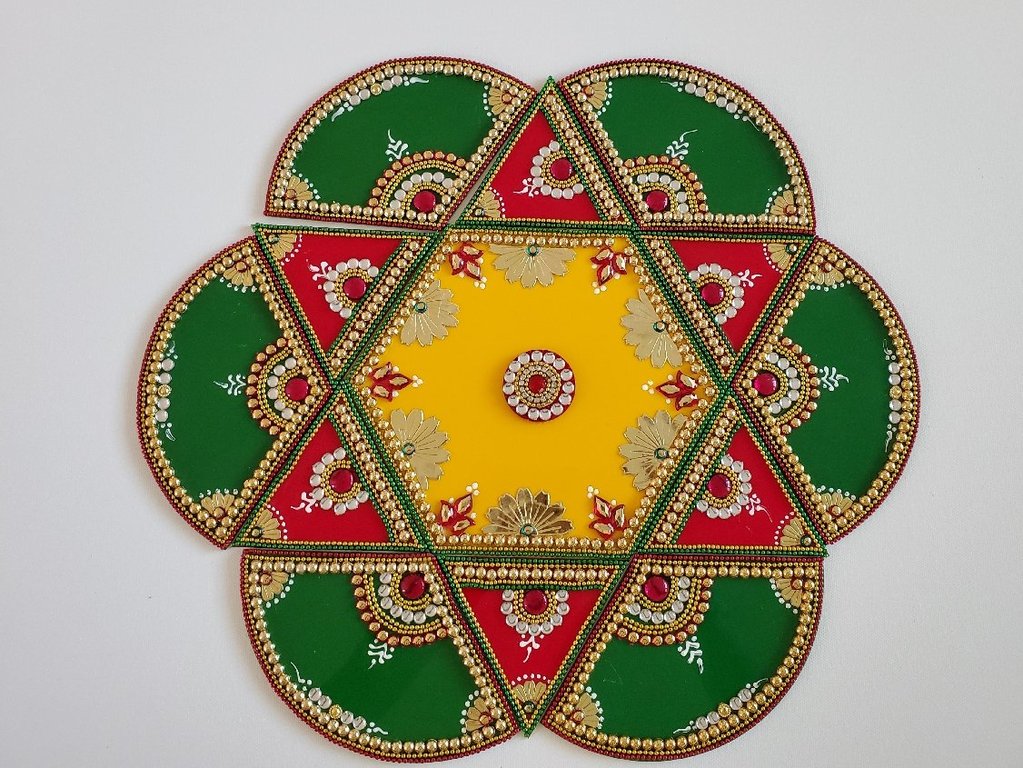 Hexagon-shaped Rangoli Designs for Diwali Photos