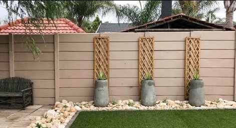 Design of Boundary Wall of House with Garden Picture