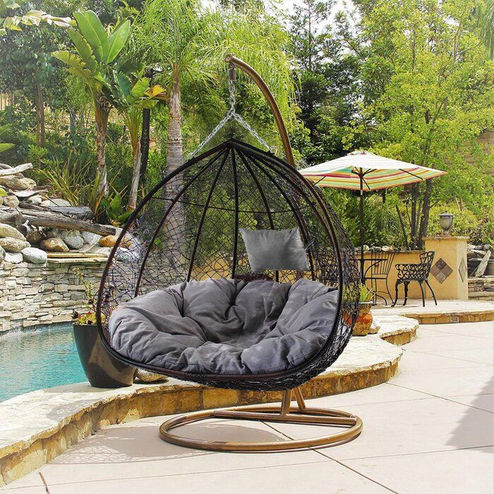 Outdoor swing chair