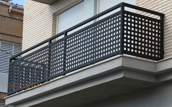 Simple iron railing design for balcony