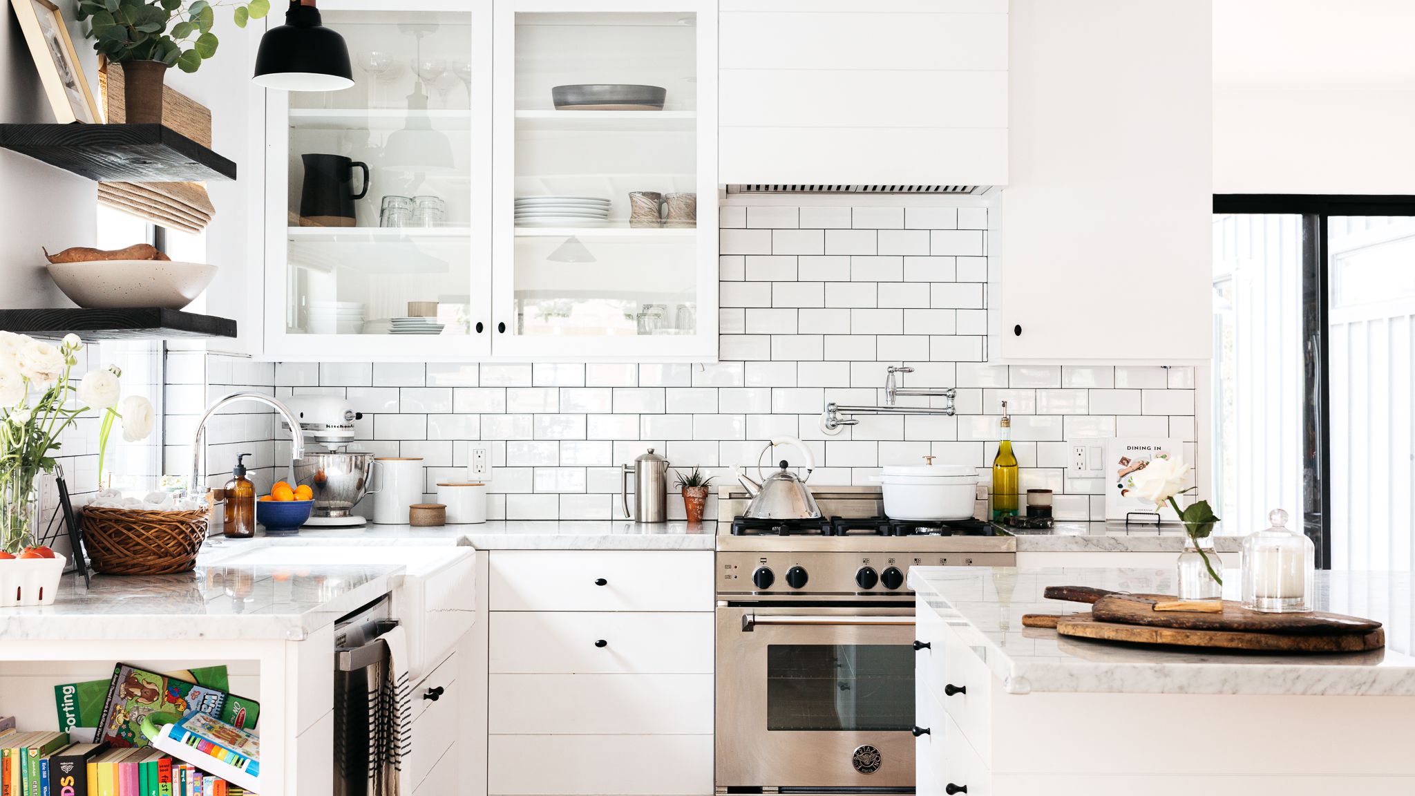 50 Best Ideas for Timeless White Kitchens for 2022