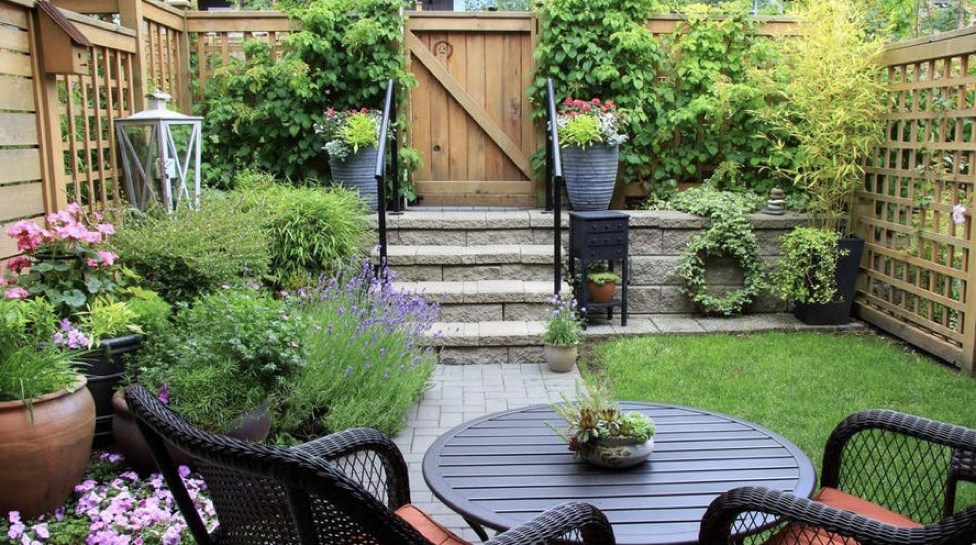 18 Stunning Budget Small Garden Ideas For Your Home
