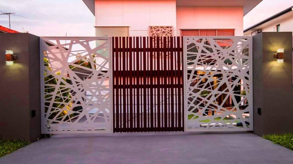 Low Cost Simple Gate Design for Small House 1