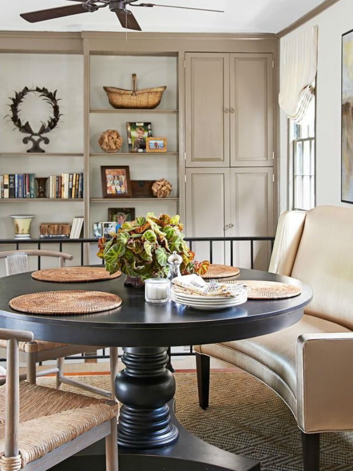 11 Stunning Round Pedestal Dining Table Ideas for 2022 – Save Space Stylishly!
