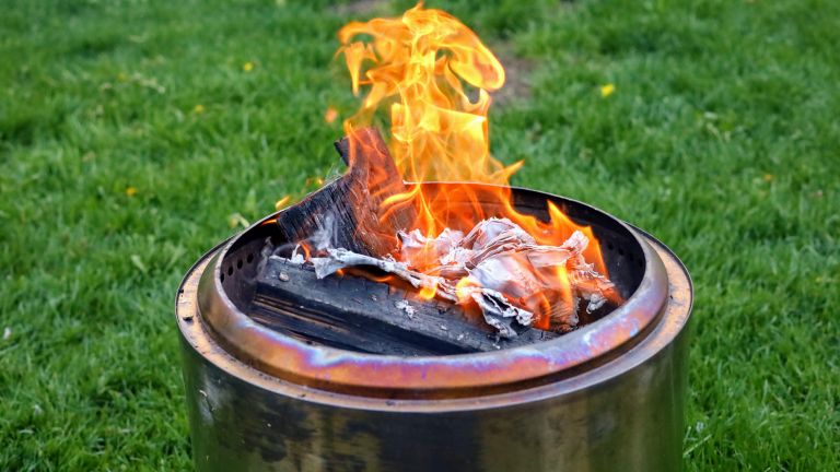 How to Build a DIY Smokeless Fire Pit? 