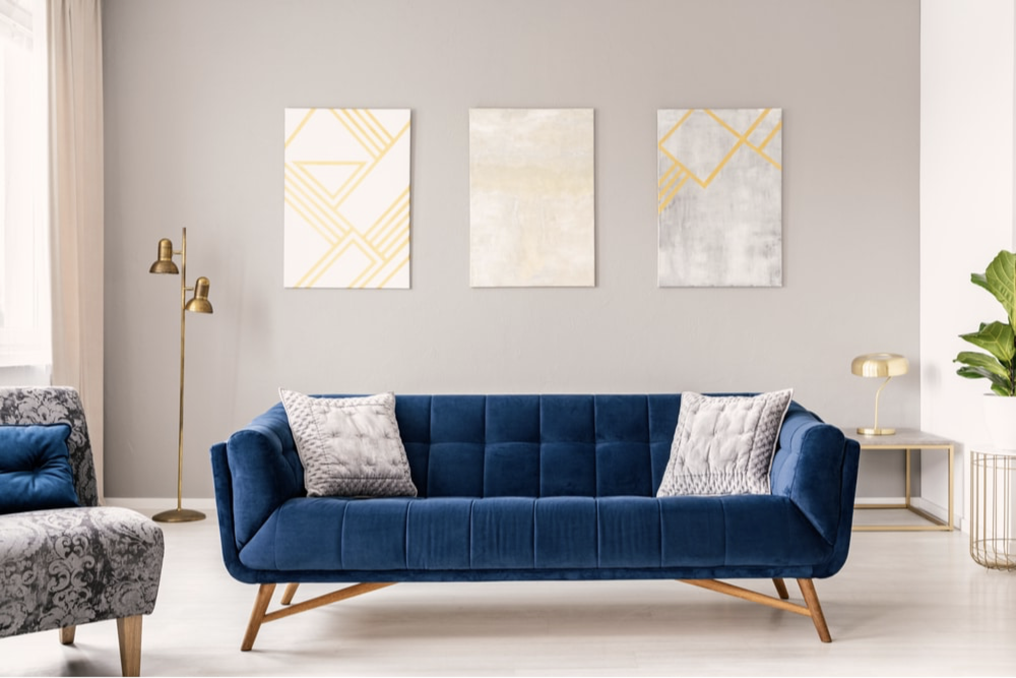 Decorating Around A Navy Blue Sofa | 10 Unique Ideas