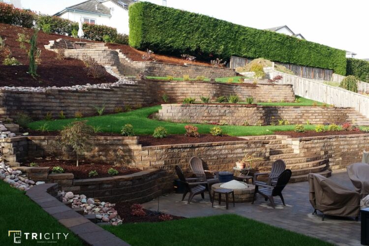 15 Simple Retaining Wall Ideas For Sloped Backyard