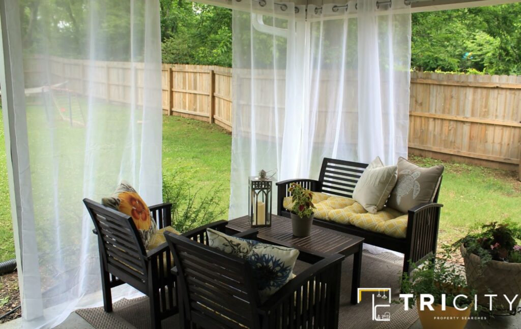 Use Curtains For Screened-in Porch 