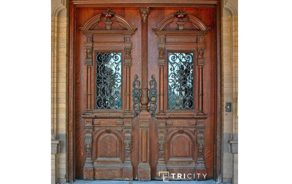 Vintage / Aged Main Hall Double Door Design