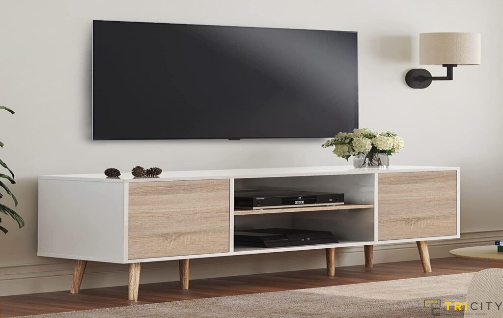 Contemporary wood TV showcase design