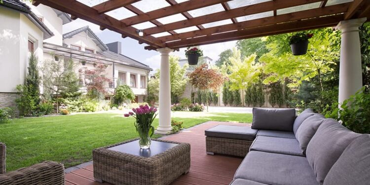 How to Create an Outdoor Living Space on a Budget